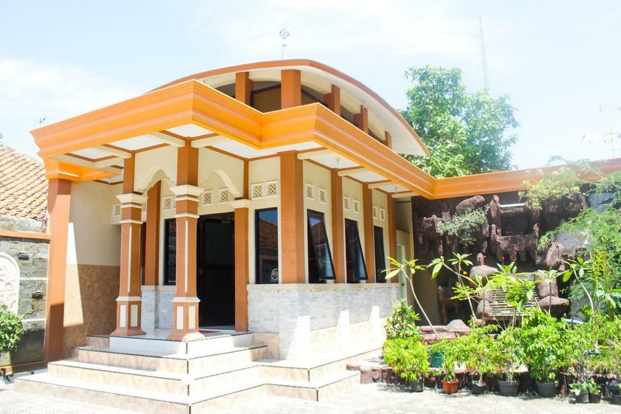 Hotel Wiwi Perkasa 2 Indramayu Buitenkant foto