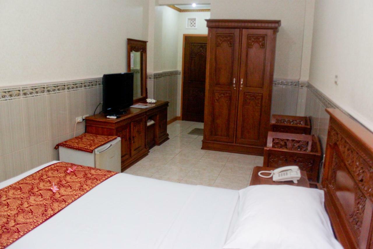 Hotel Wiwi Perkasa 2 Indramayu Buitenkant foto