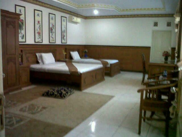 Hotel Wiwi Perkasa 2 Indramayu Buitenkant foto
