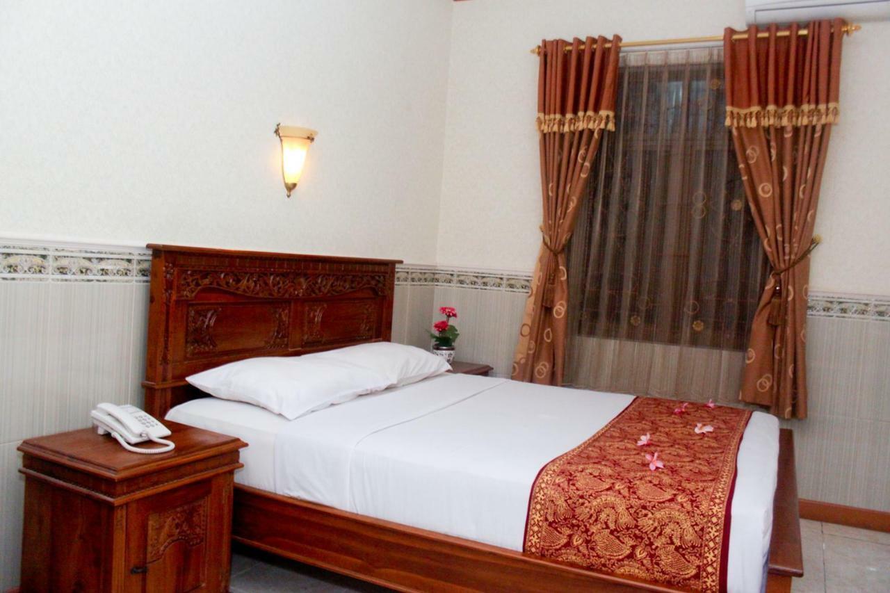 Hotel Wiwi Perkasa 2 Indramayu Buitenkant foto