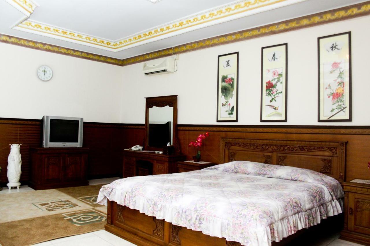 Hotel Wiwi Perkasa 2 Indramayu Buitenkant foto